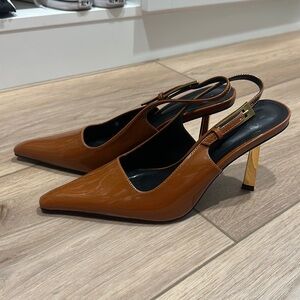 Brown Patent Pointy Pumps